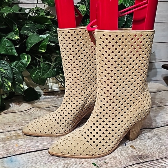 Paige Laila Suede Lase Cut Boots 6.5 - Picture 2 of 12